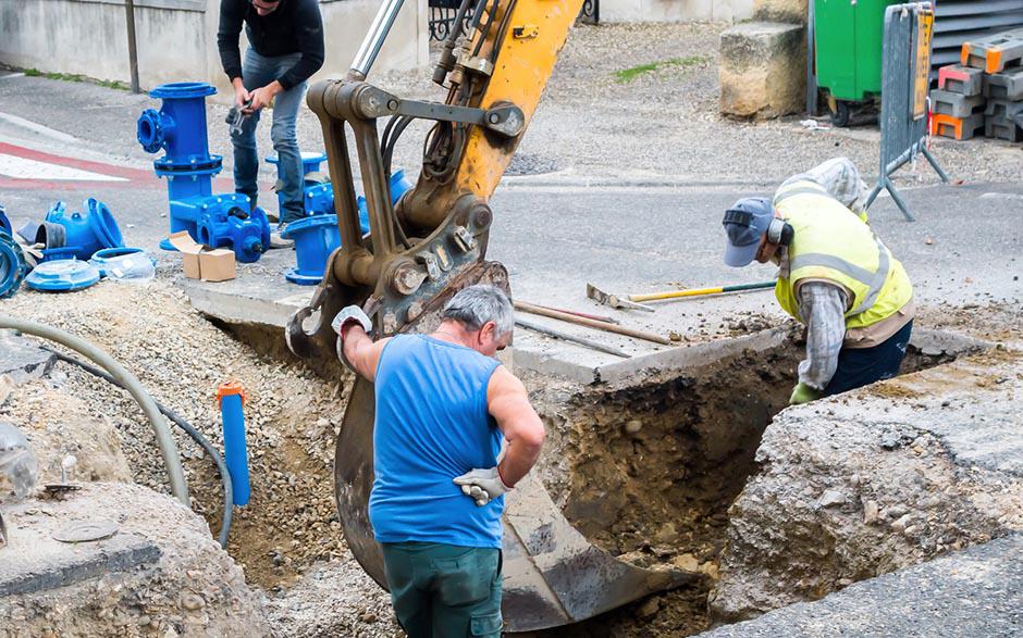 comment déboucher un évier Paris 13